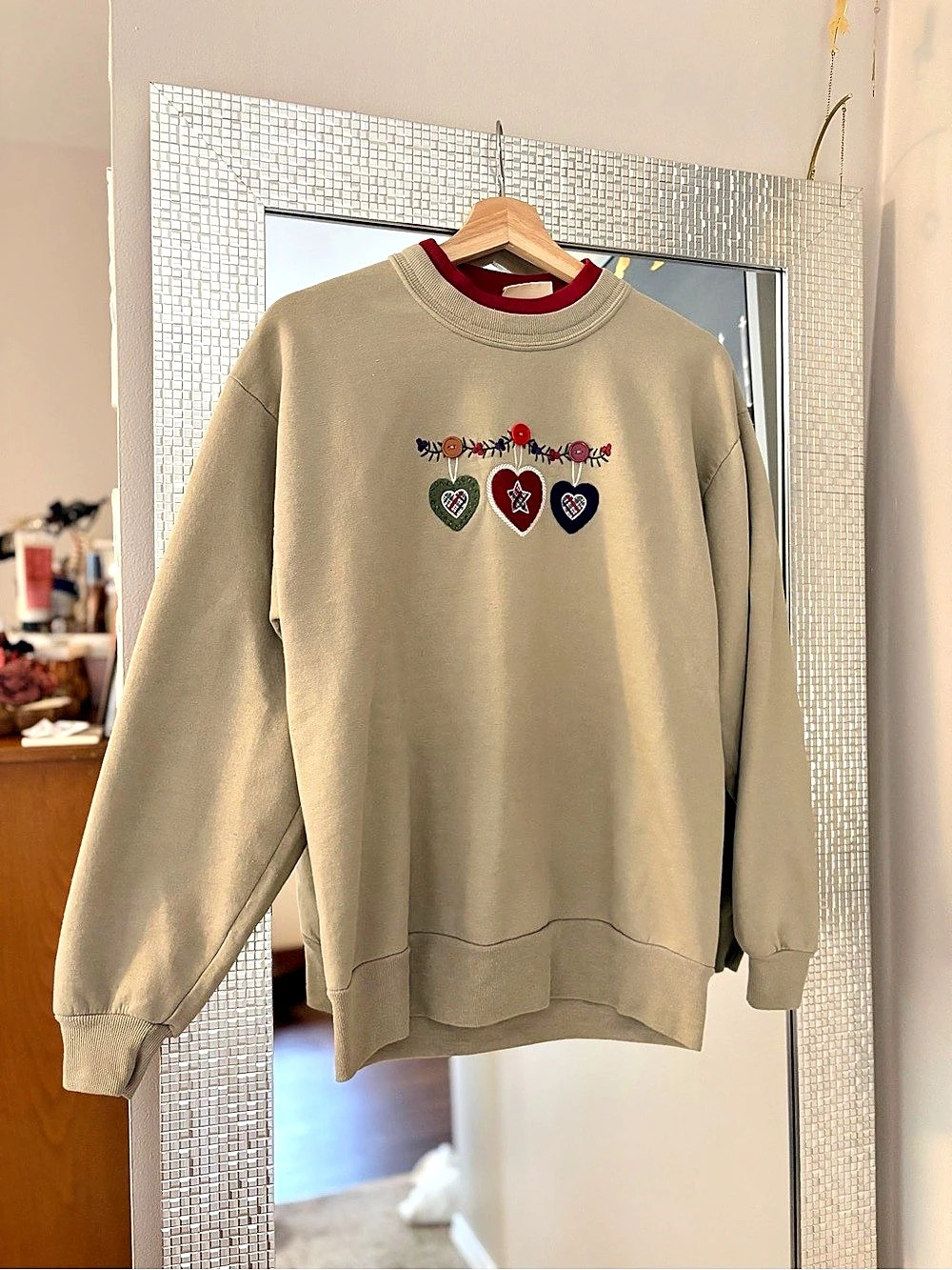 Vintage top stitch Embroidered Crewneck Sweatshirt in Tan